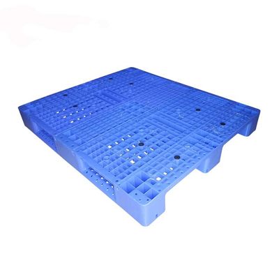 정하중 5T HDPE 플라스틱제 팰릿 1300 Ｘ 1100 러너들 3명